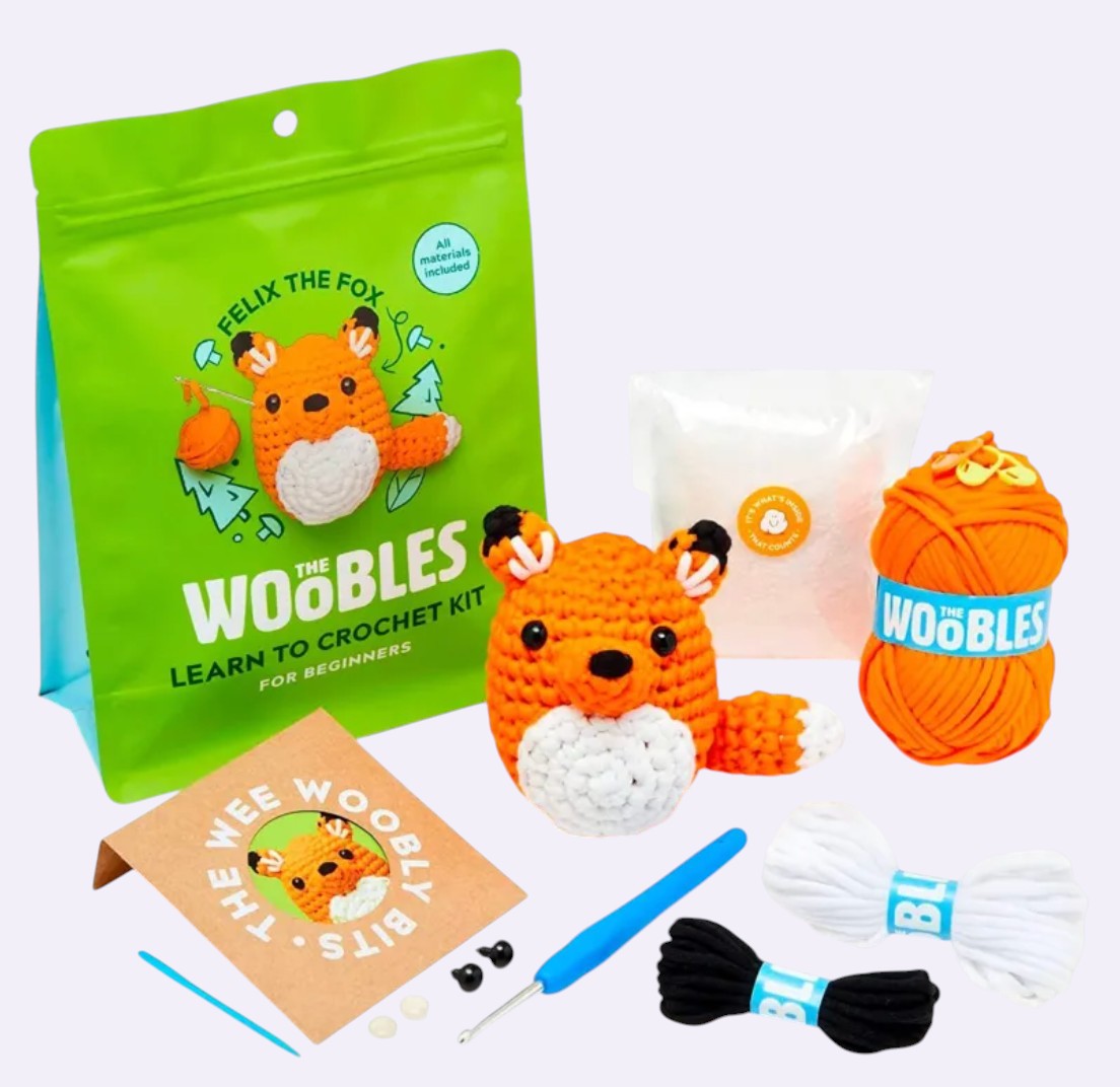 Beginner crochet kit on clean background - Caldova